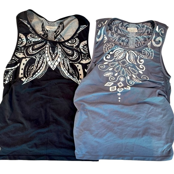 Athleta Tops - ATHLETA 2 spandex ruched tank tops, SUPER COMFORTABLE! SIZE L